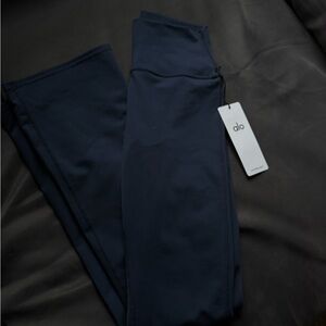 ALO Yoga Blue Straight Leg Pants